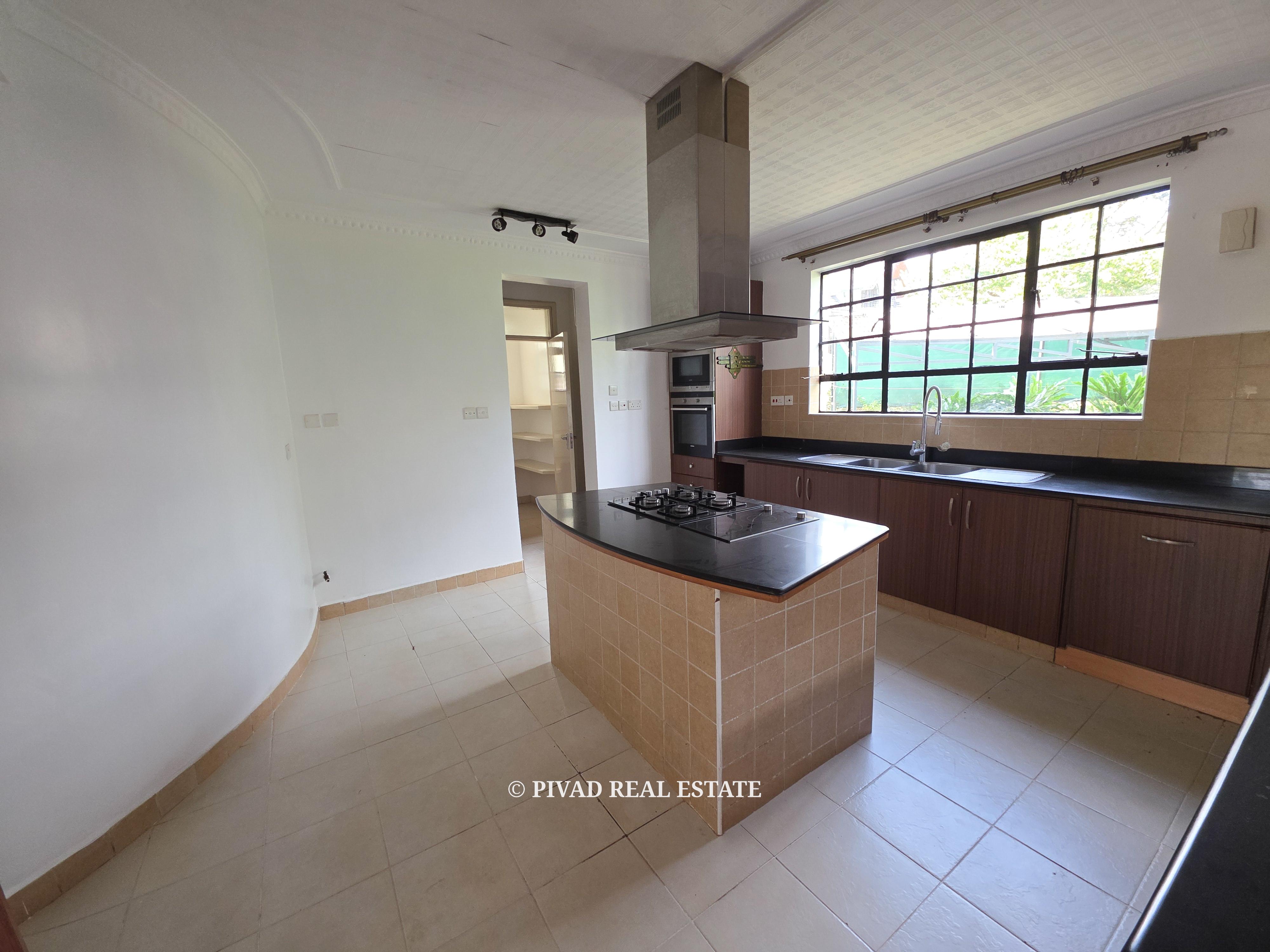 5 Bedroom House for Sale in Garden Estate