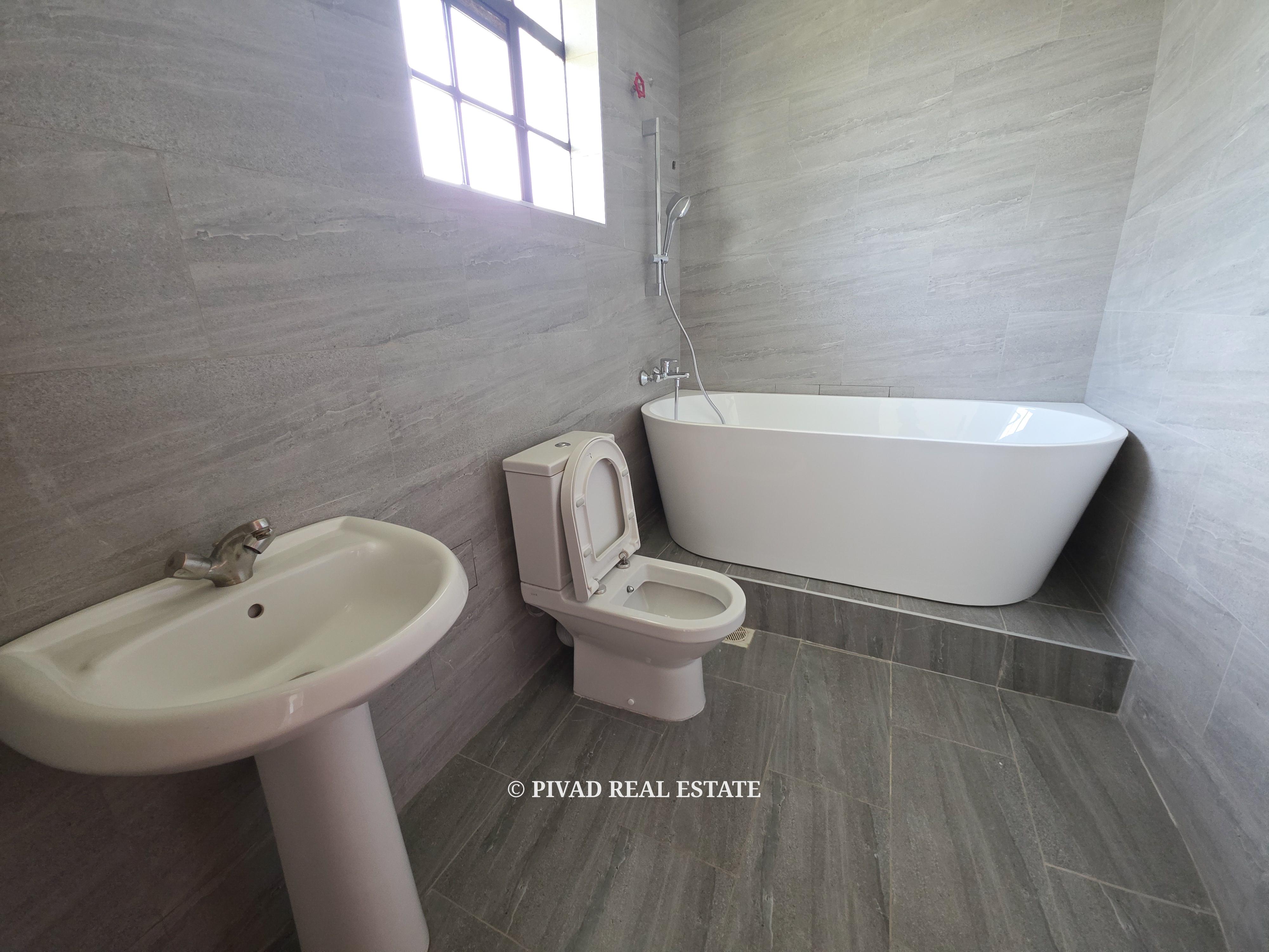 5 Bedroom House for Sale in Garden Estate