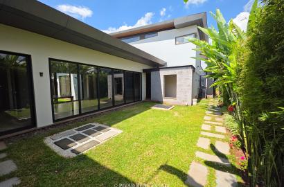 3 Bedroom Bungalow available for rent in Ineza Runda