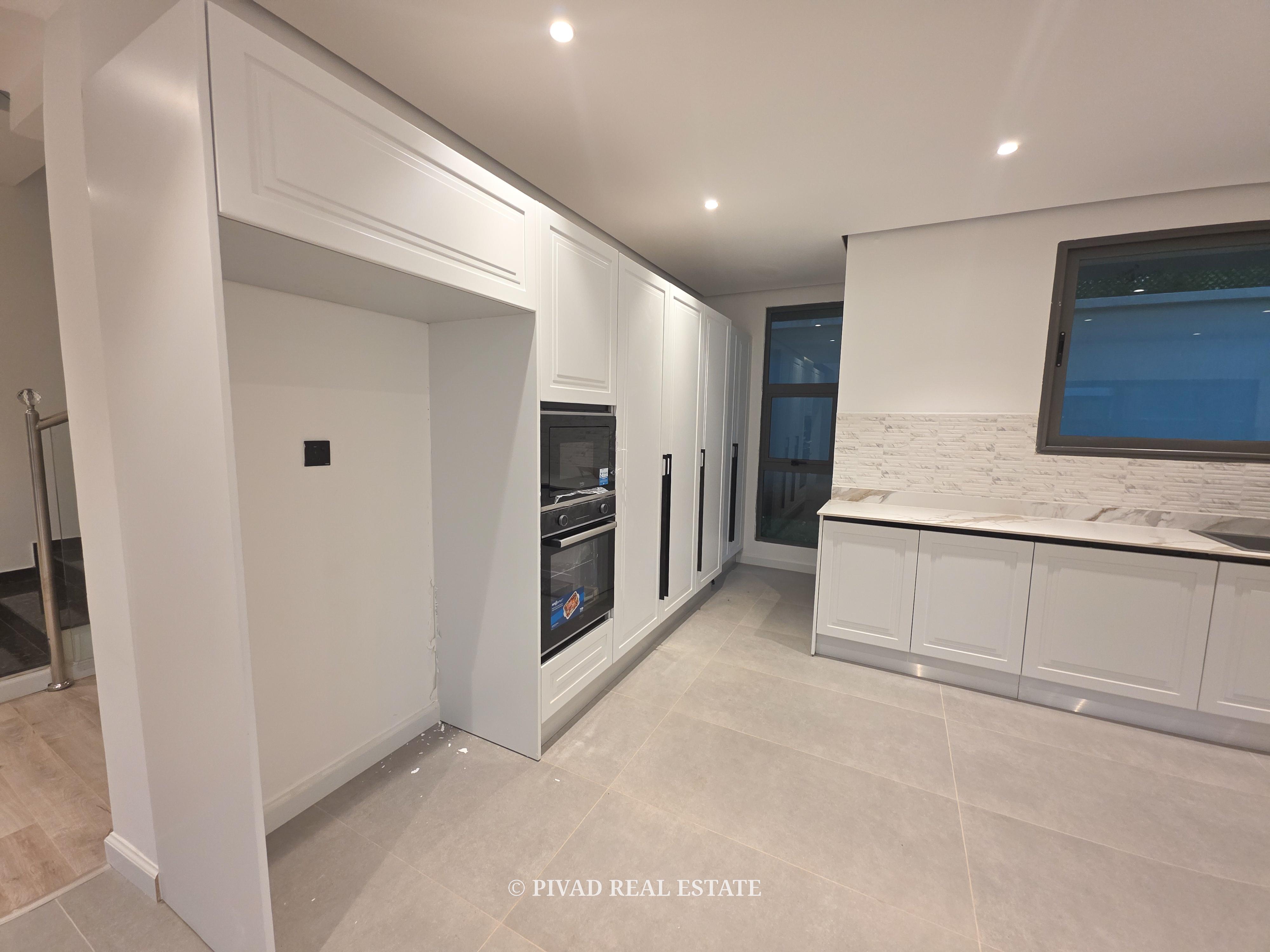 Newly built 5 bedroom house available for Sale in Lavington