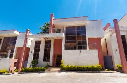 5 Bedroom townhouse Available for Rent in Lavington