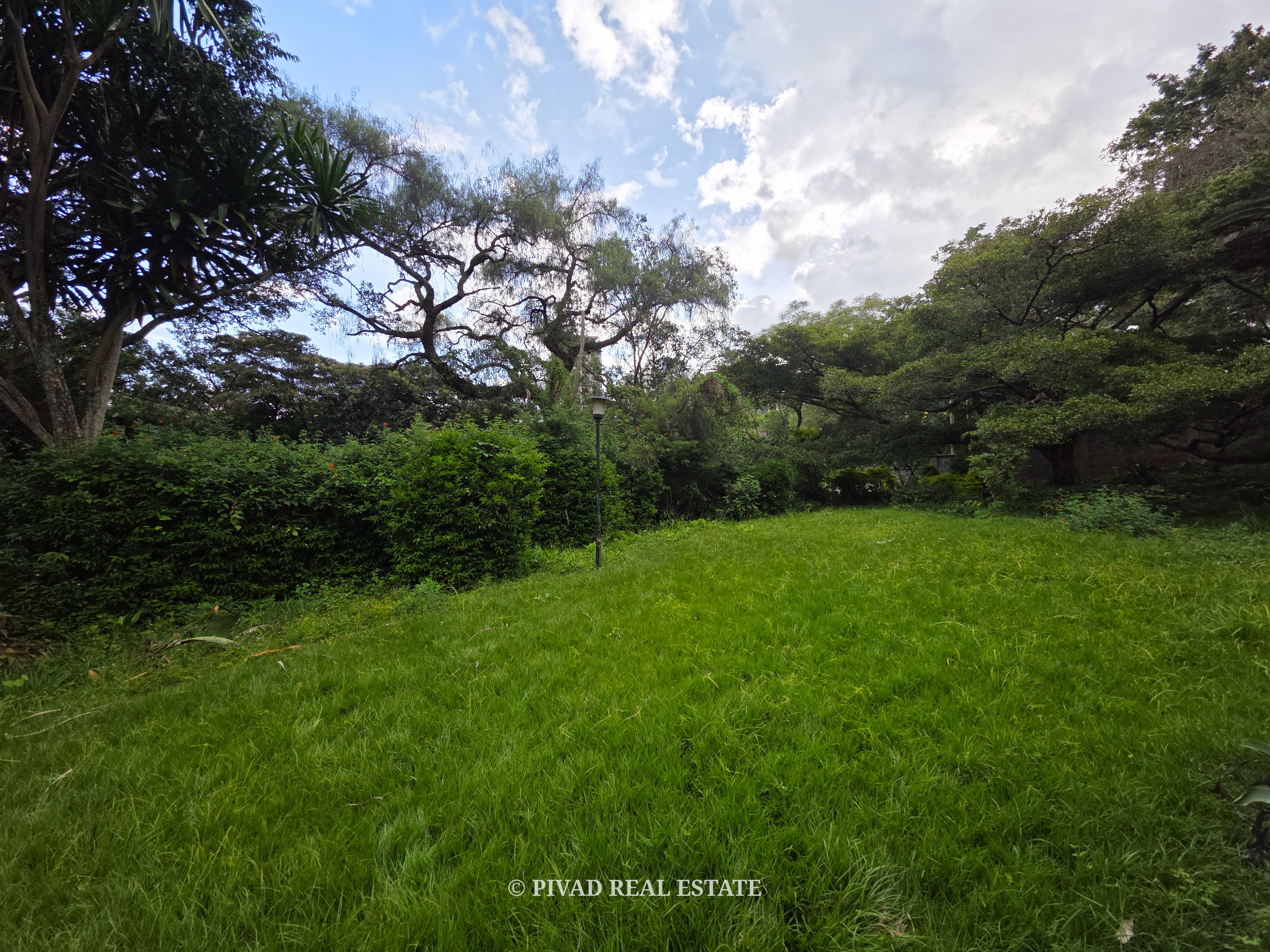 1 Acre Residential Land with an old House available for Sale in Old Muthaiga Estate
