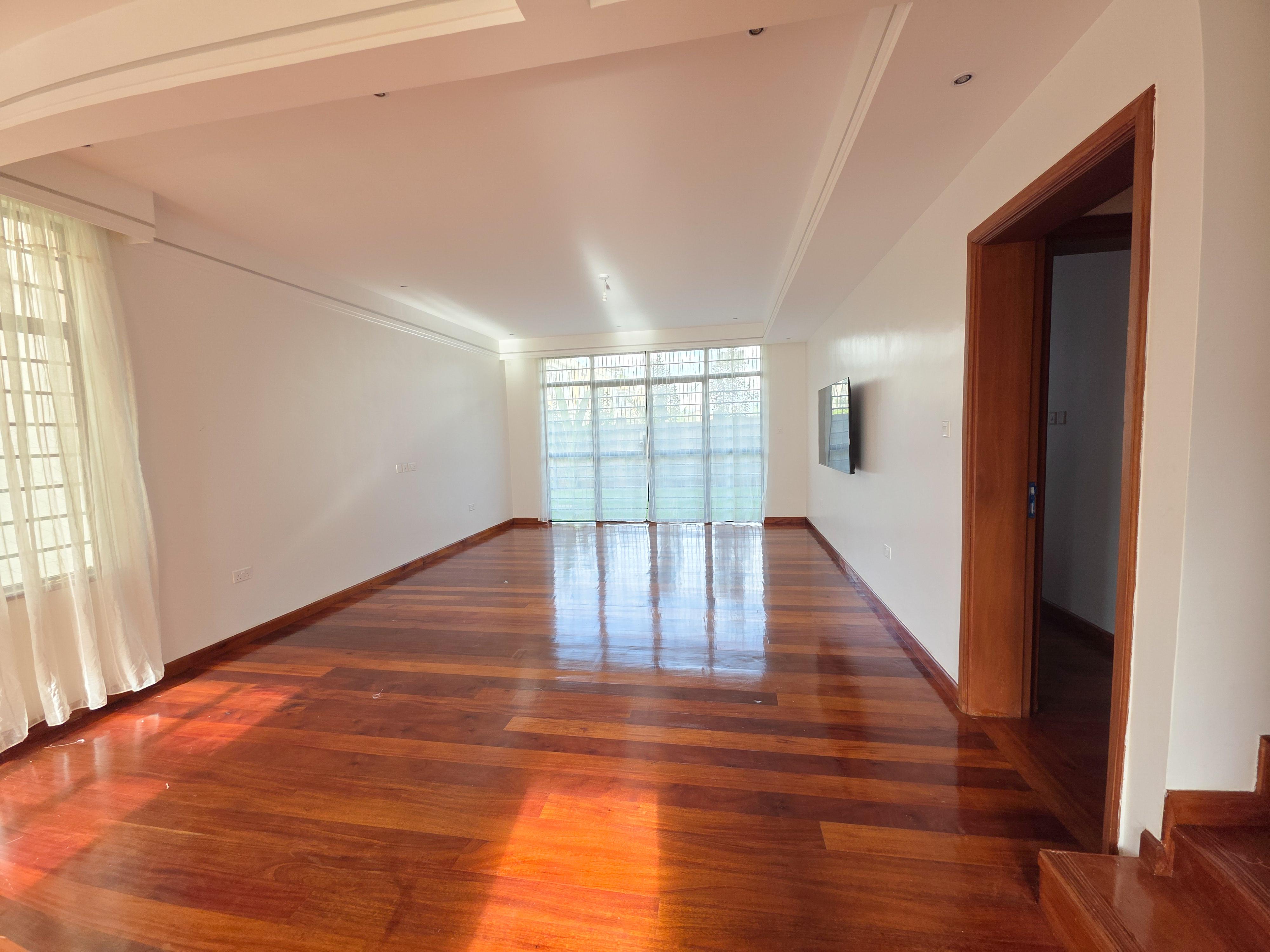 Modern 4 Bedroom townhouse Available for Sale in Littlemore Estate, Membley