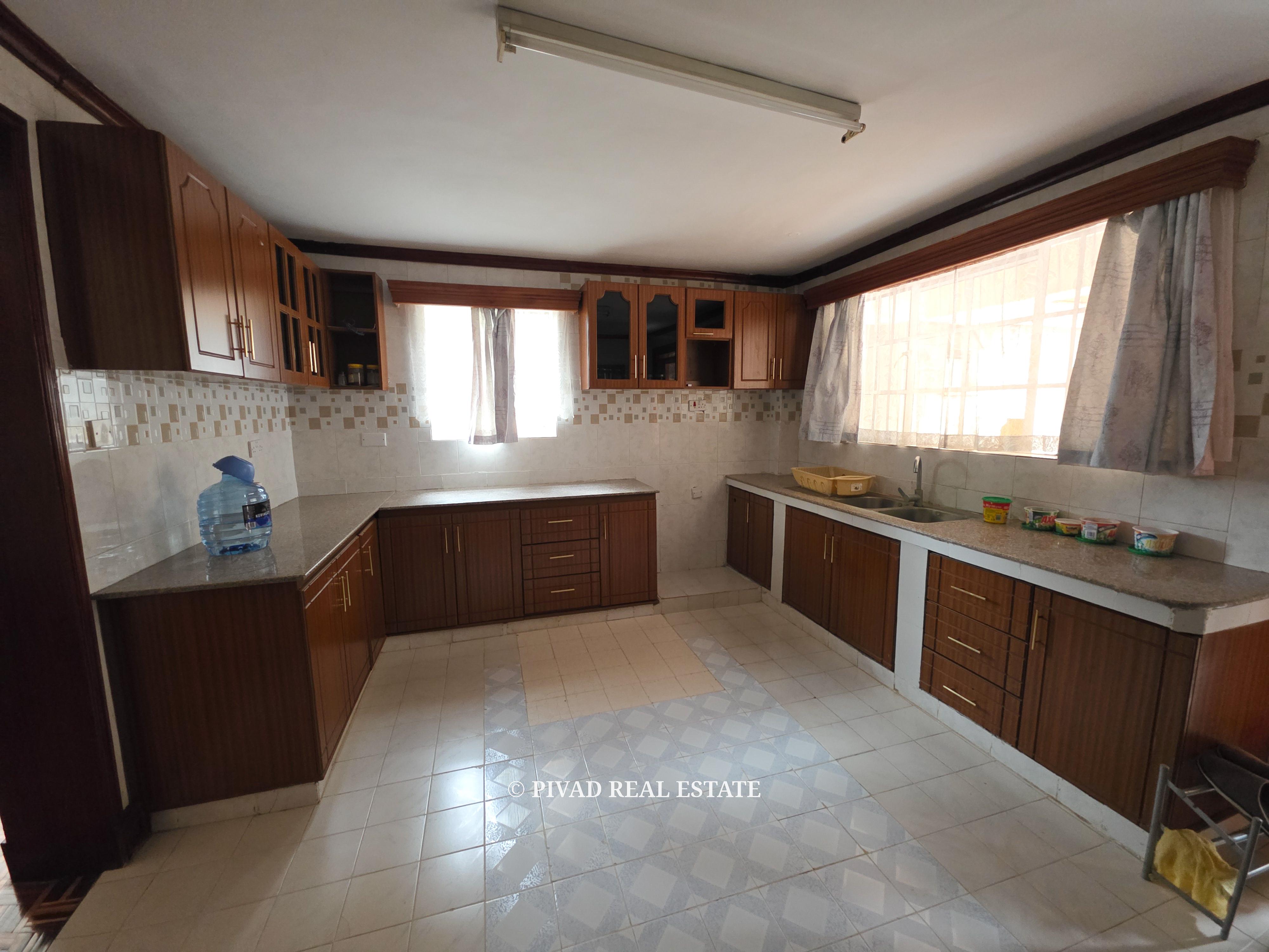 4 bedroom House available for Sale in Runda