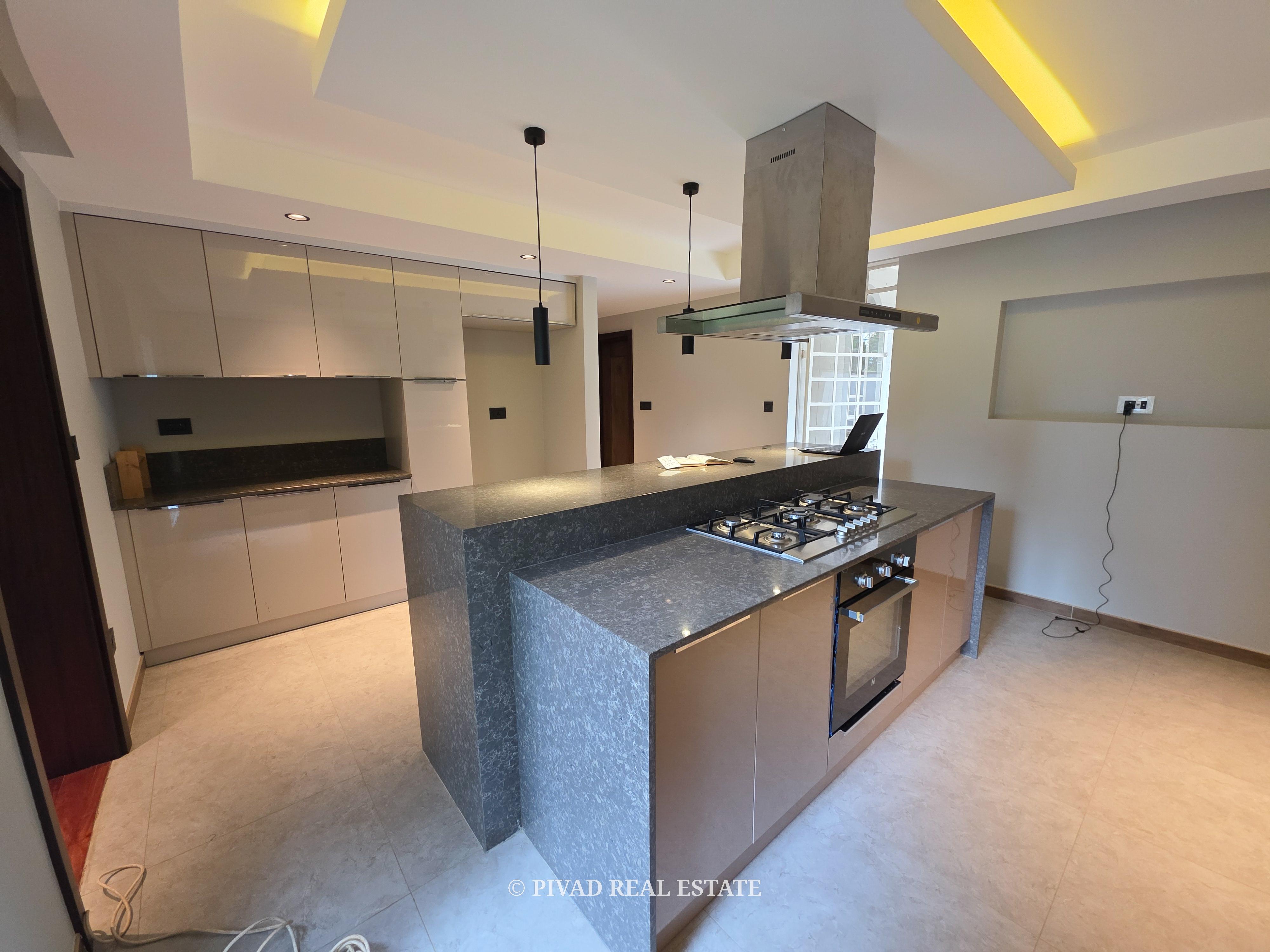 A modern 5 bedroom house available for rent in Runda