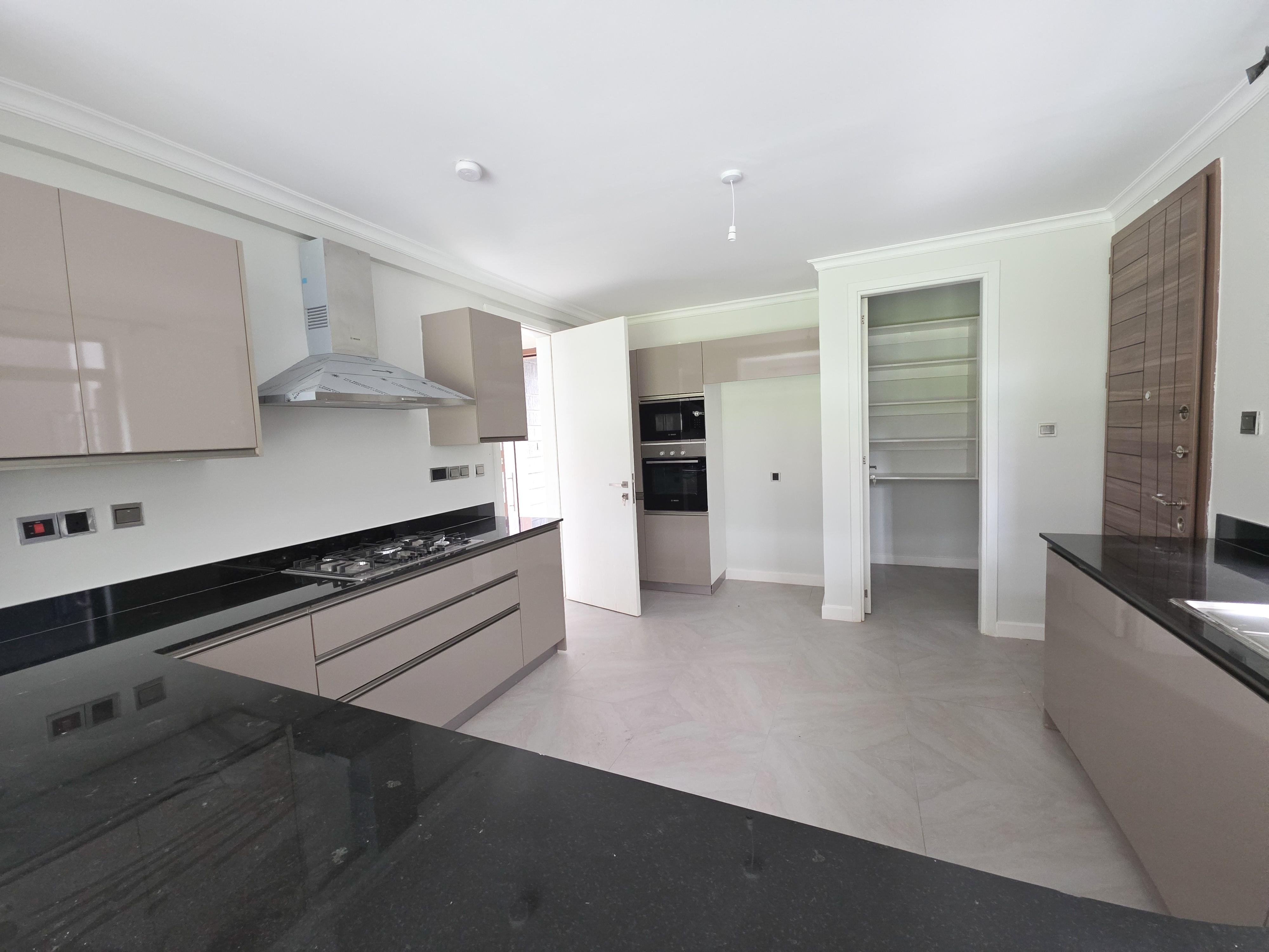 Newly Built 4 Bedroom house in Fivestar Paradise