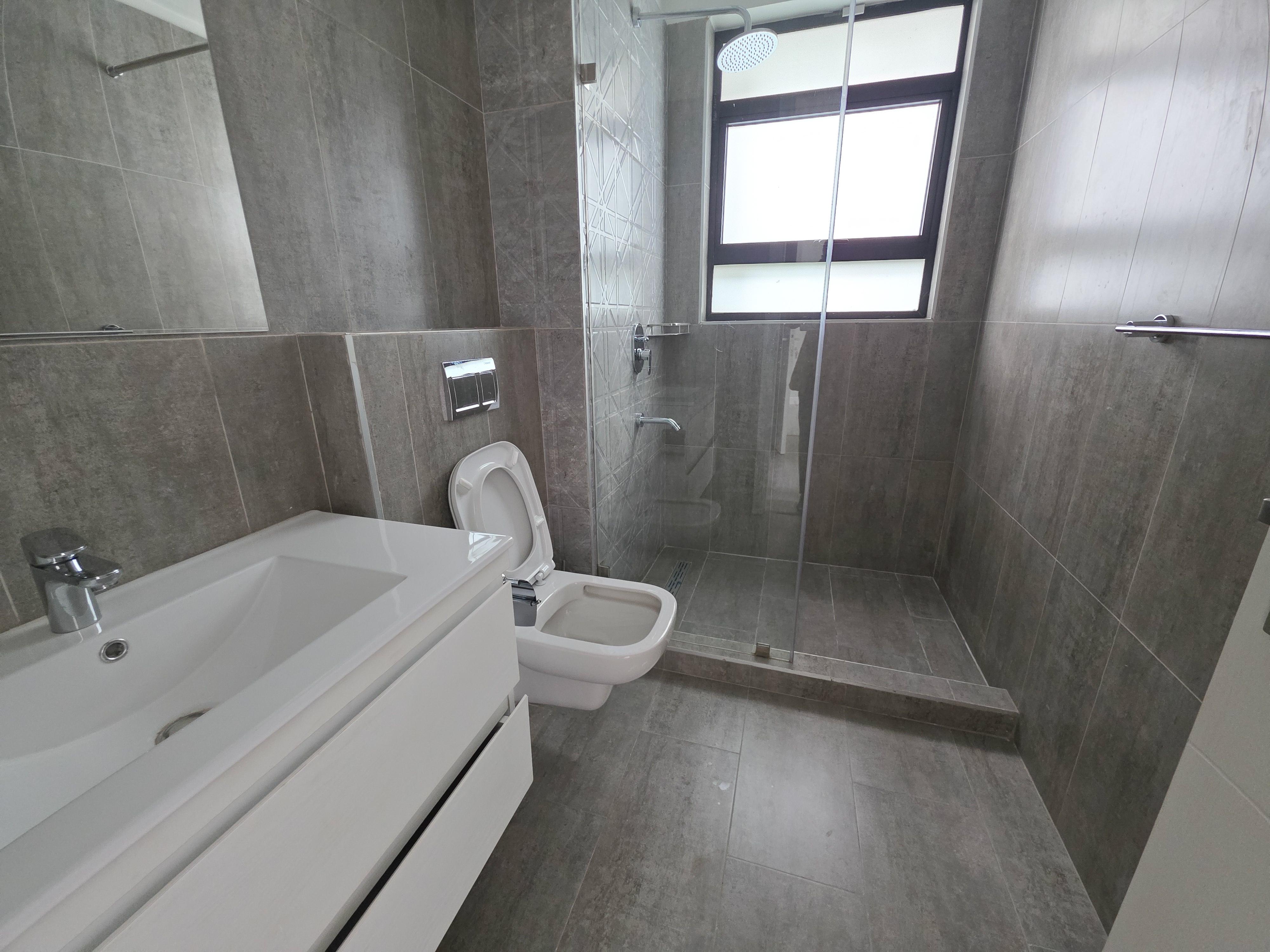 Newly Built 4 Bedroom house in Fivestar Paradise