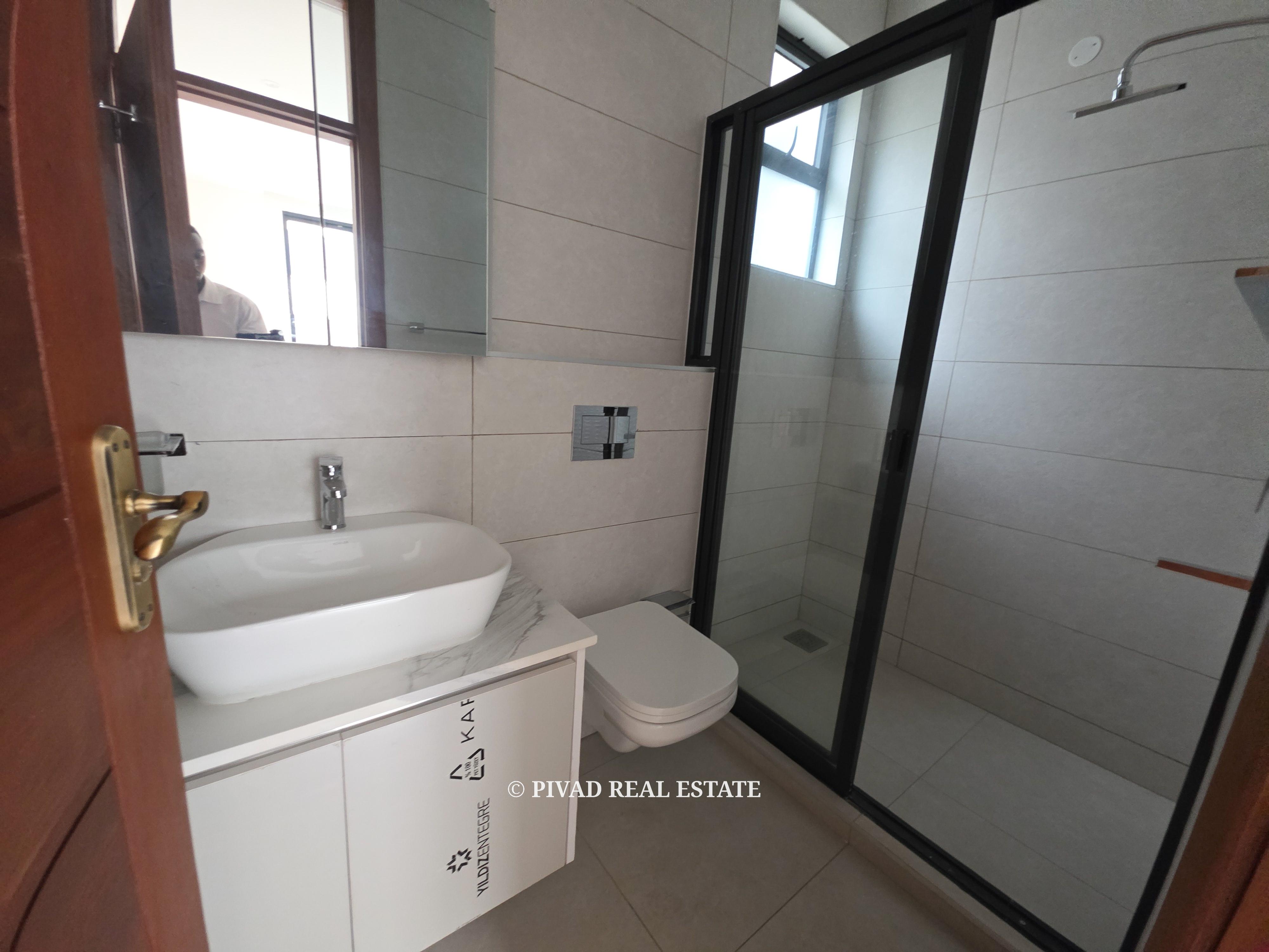 5 Bedroom Townhouse For Sale in Lavington
