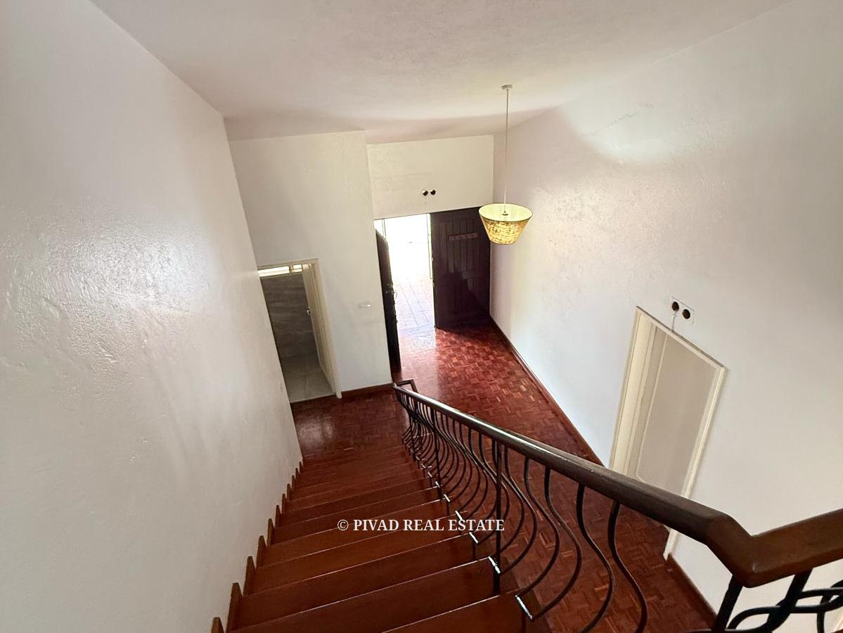 4 bedroom House available for sale in Hillview Estate