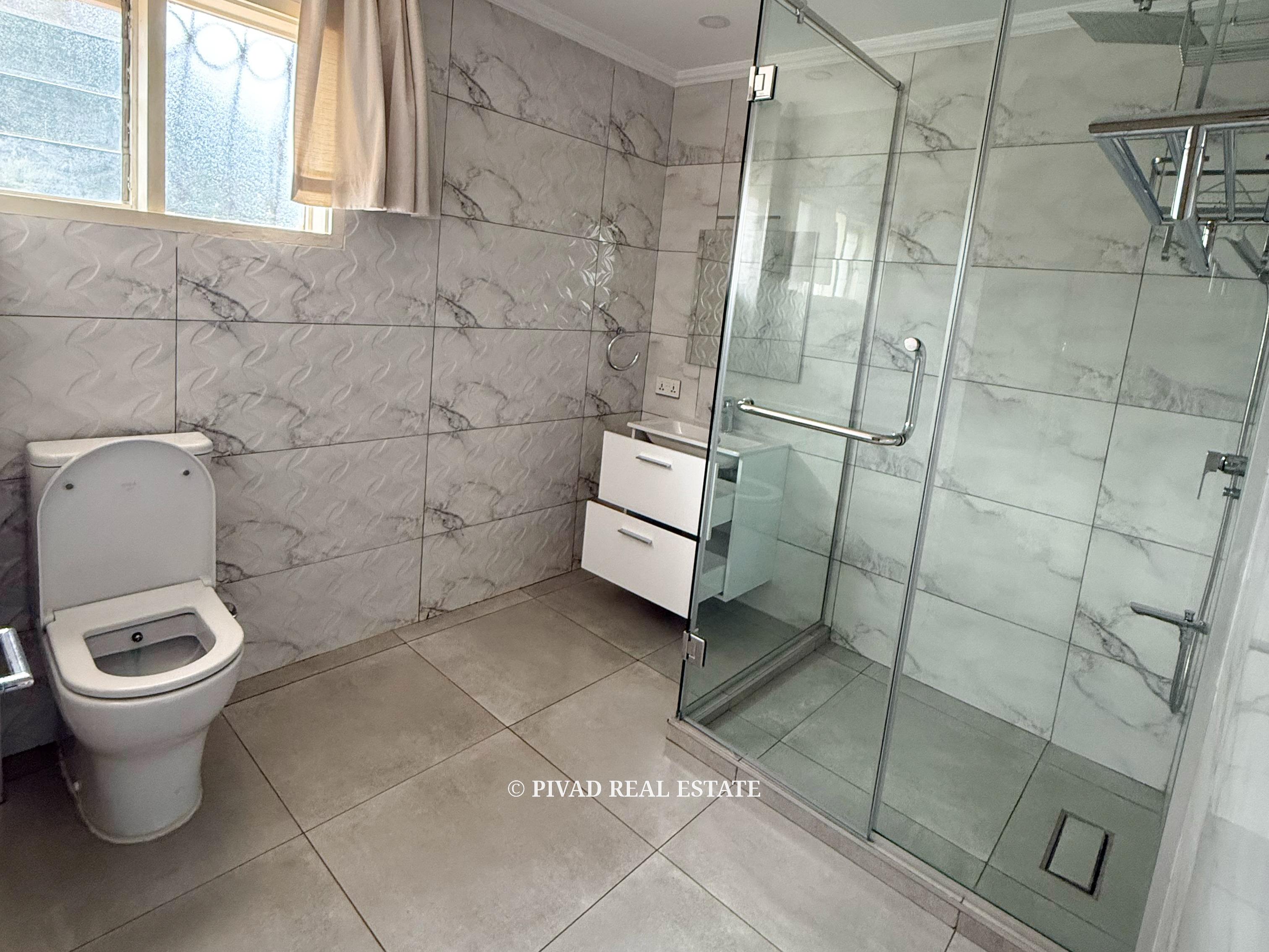 4 bedroom House available for sale in Hillview Estate