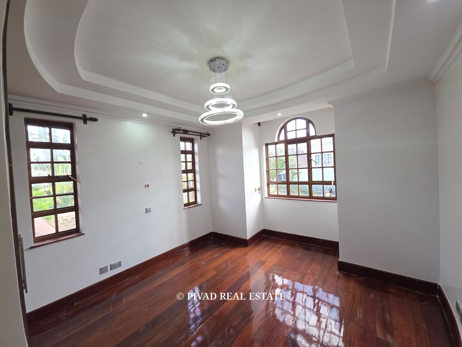 6 Bedroom House Available For Sale in Runda