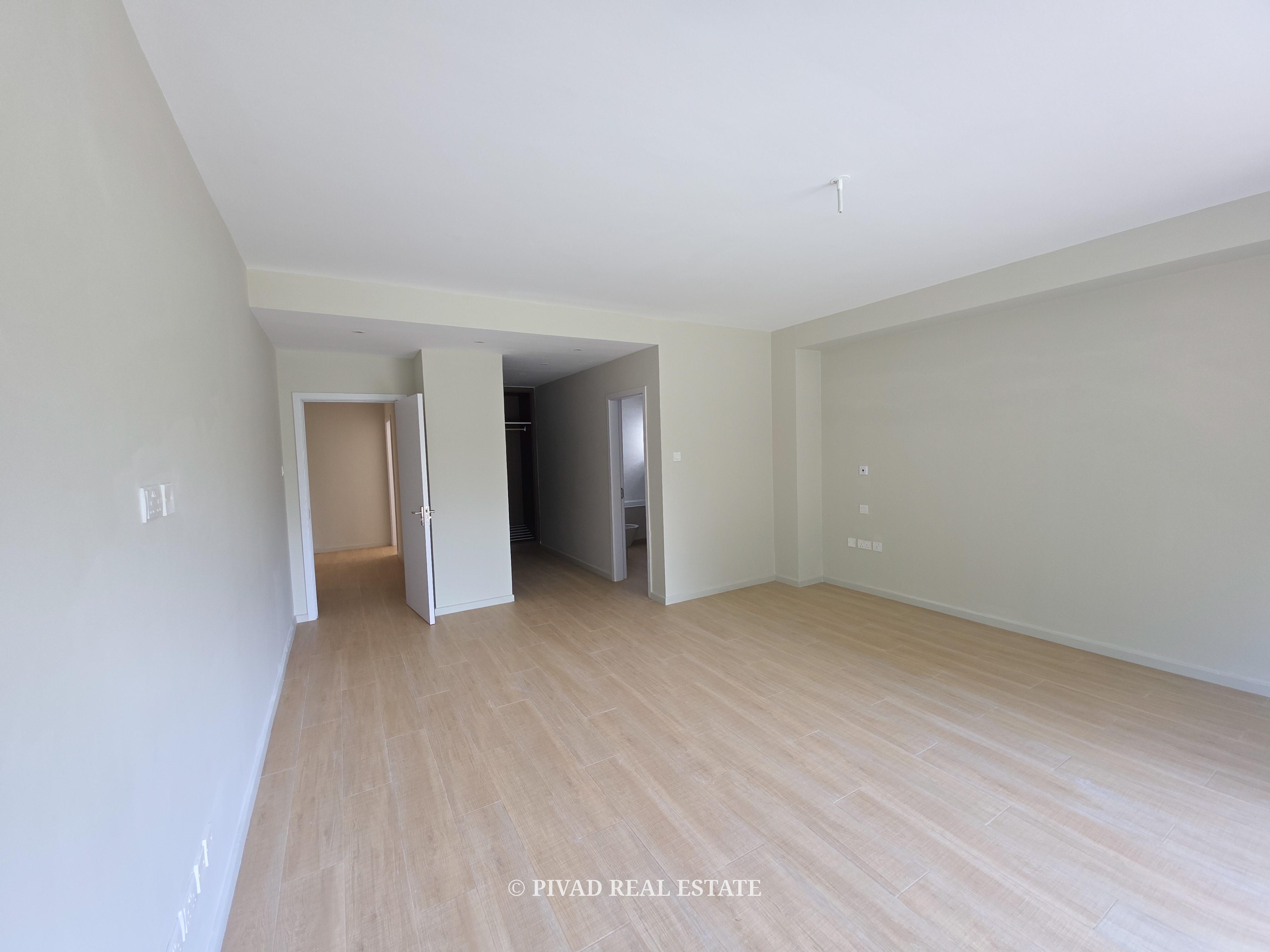 Modern and newly 5 Bedroom House for sale in Kyuna