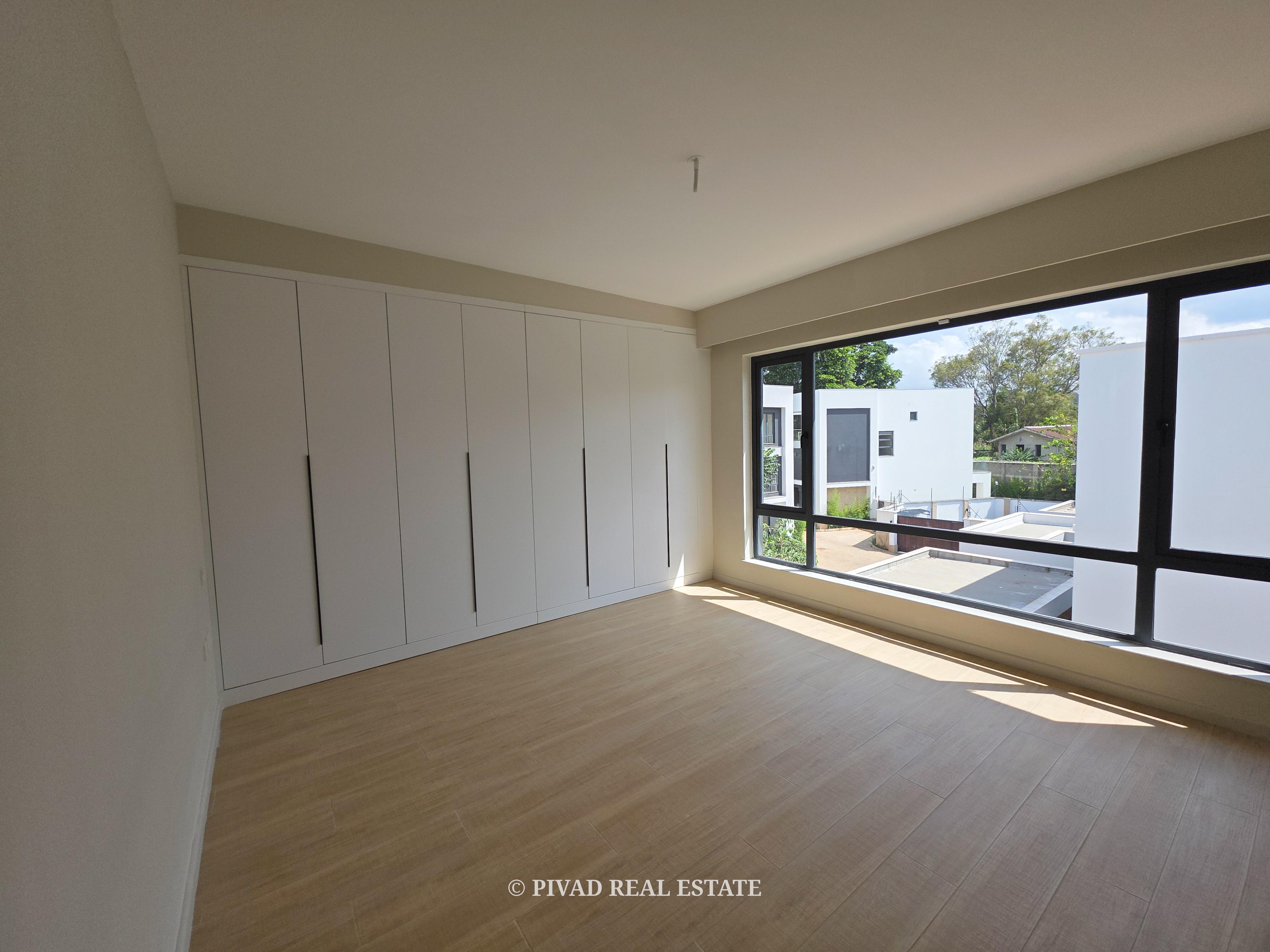 Modern and newly 5 Bedroom House for sale in Kyuna