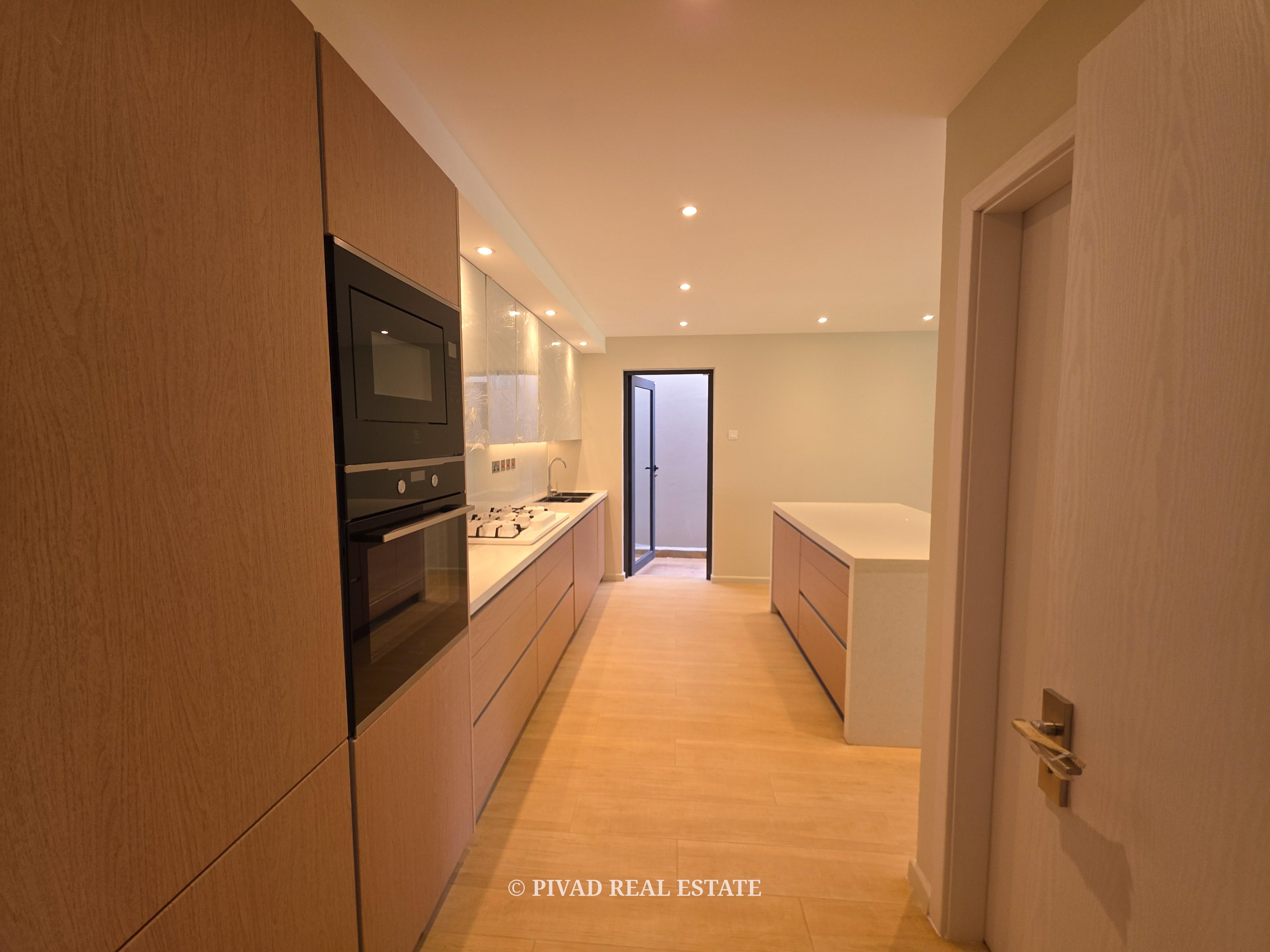 Modern and newly 5 Bedroom House for sale in Kyuna