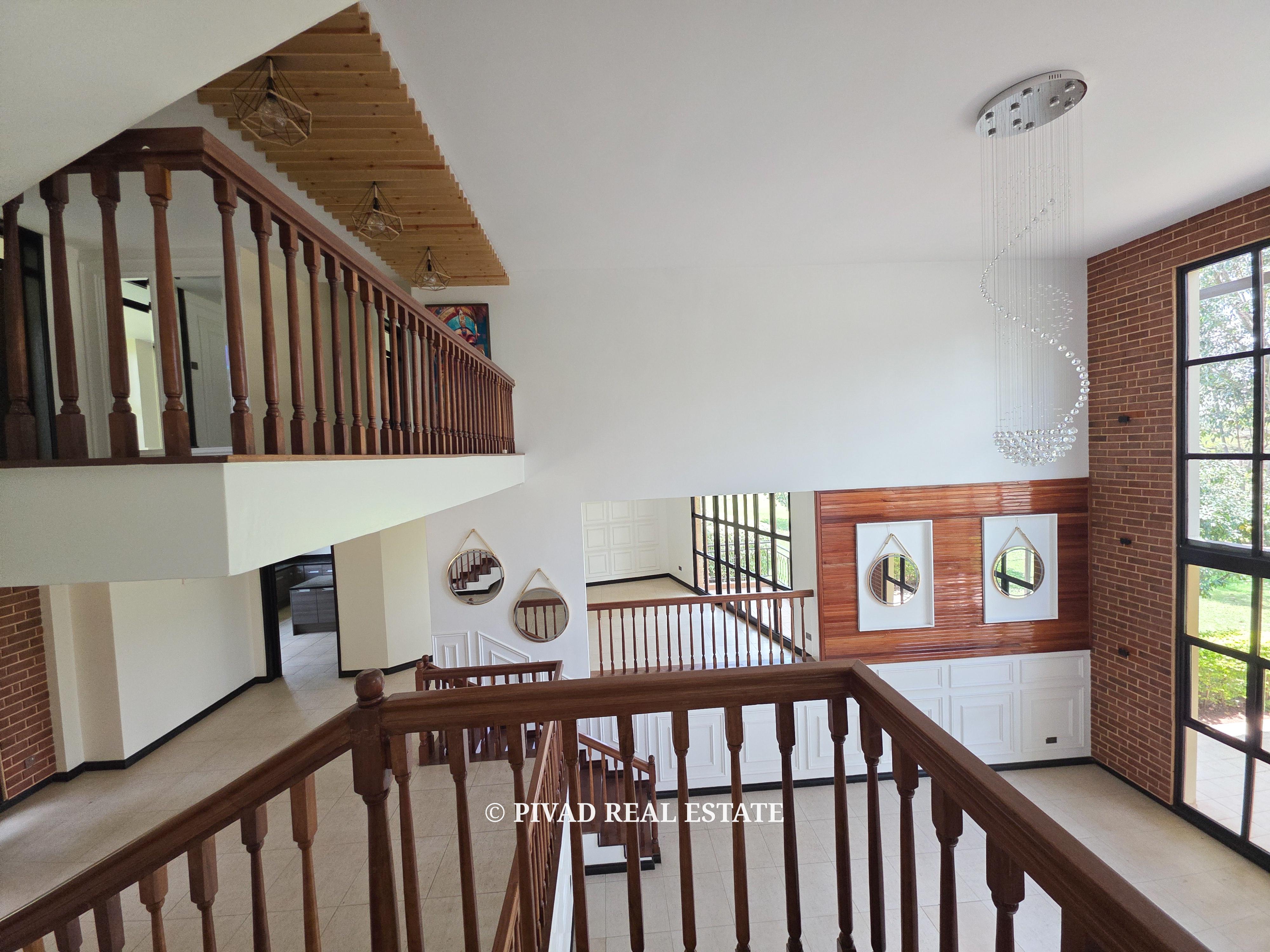 5 bedroom house Available for Sale in Karen