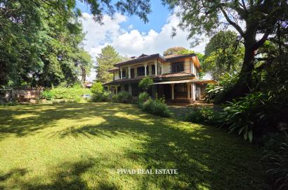 6 bedroom House Available for Sale in Nyari Estate.