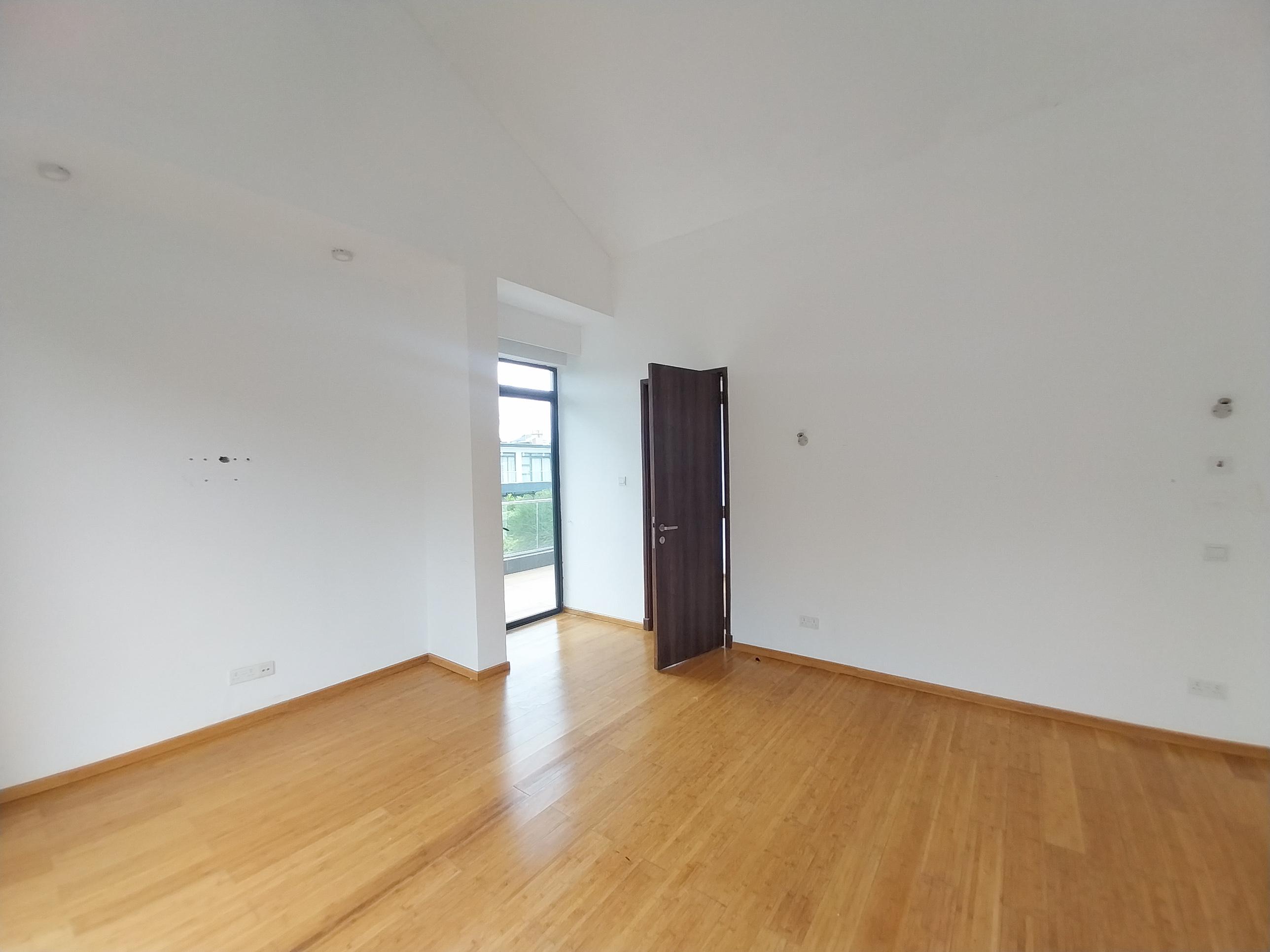 4 Bedroom Townhouse Available For Resale in Garden Estate