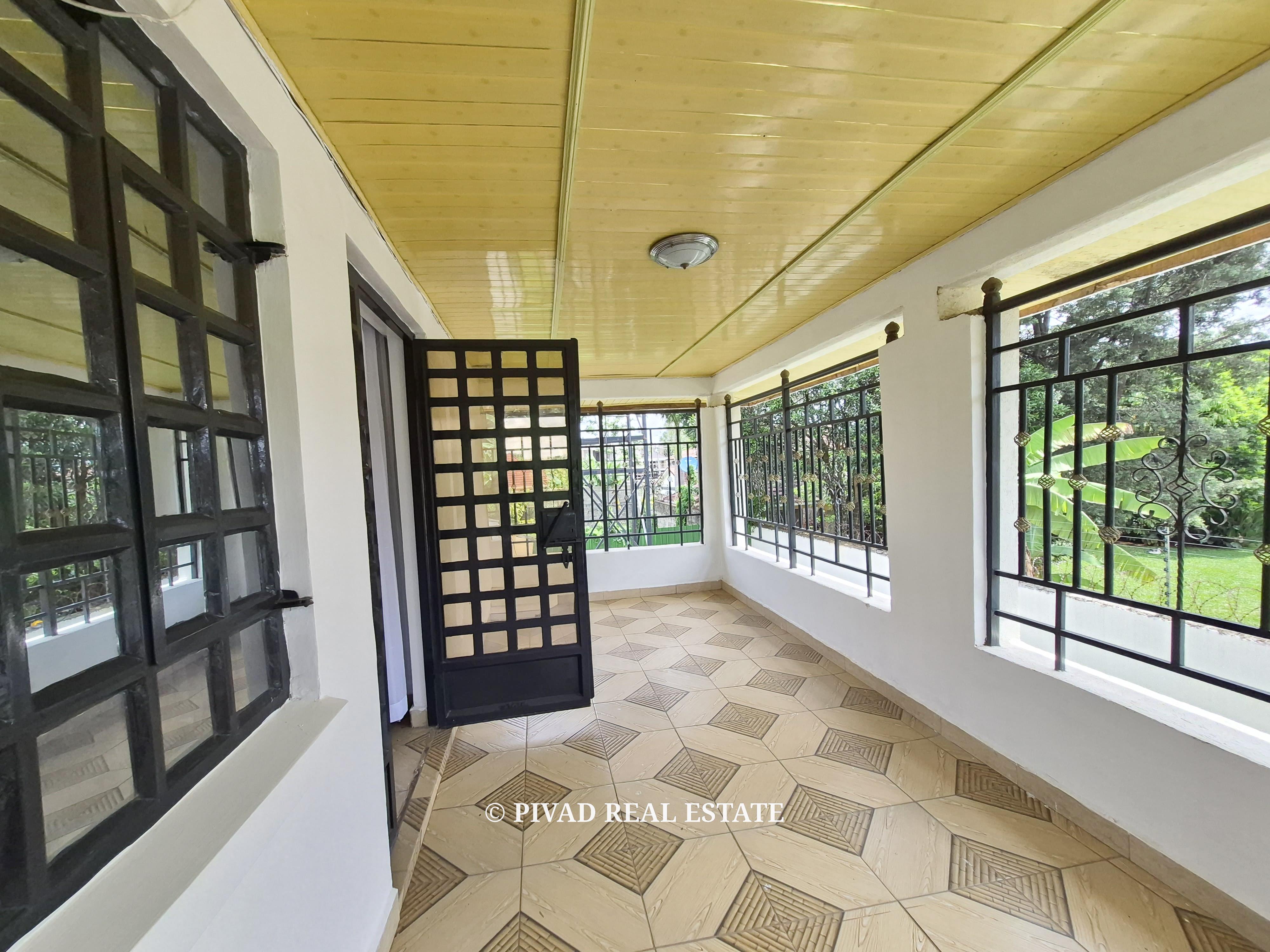 6 Bedroom House available for Sale in Garden Estate