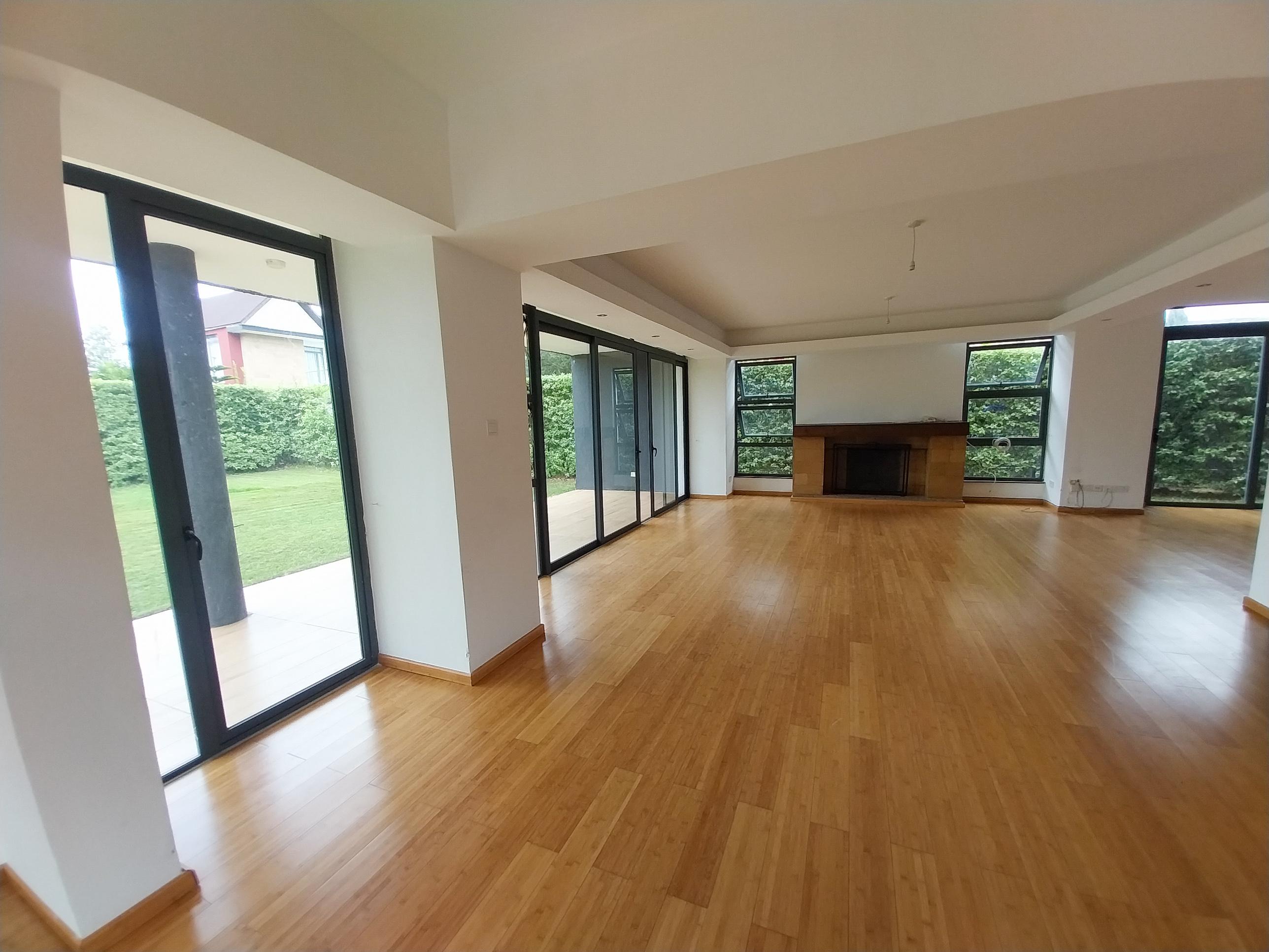 4 Bedroom Townhouse For Resale in Garden Estate