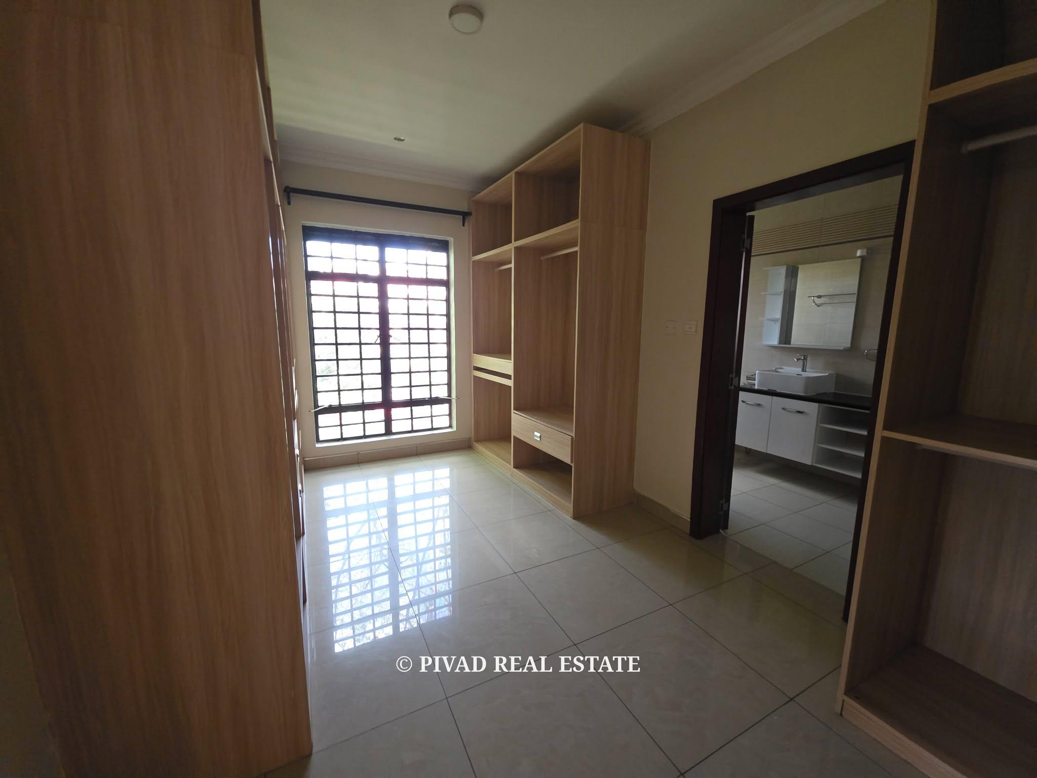 4 Bedroom House Available For Sale in New Runda