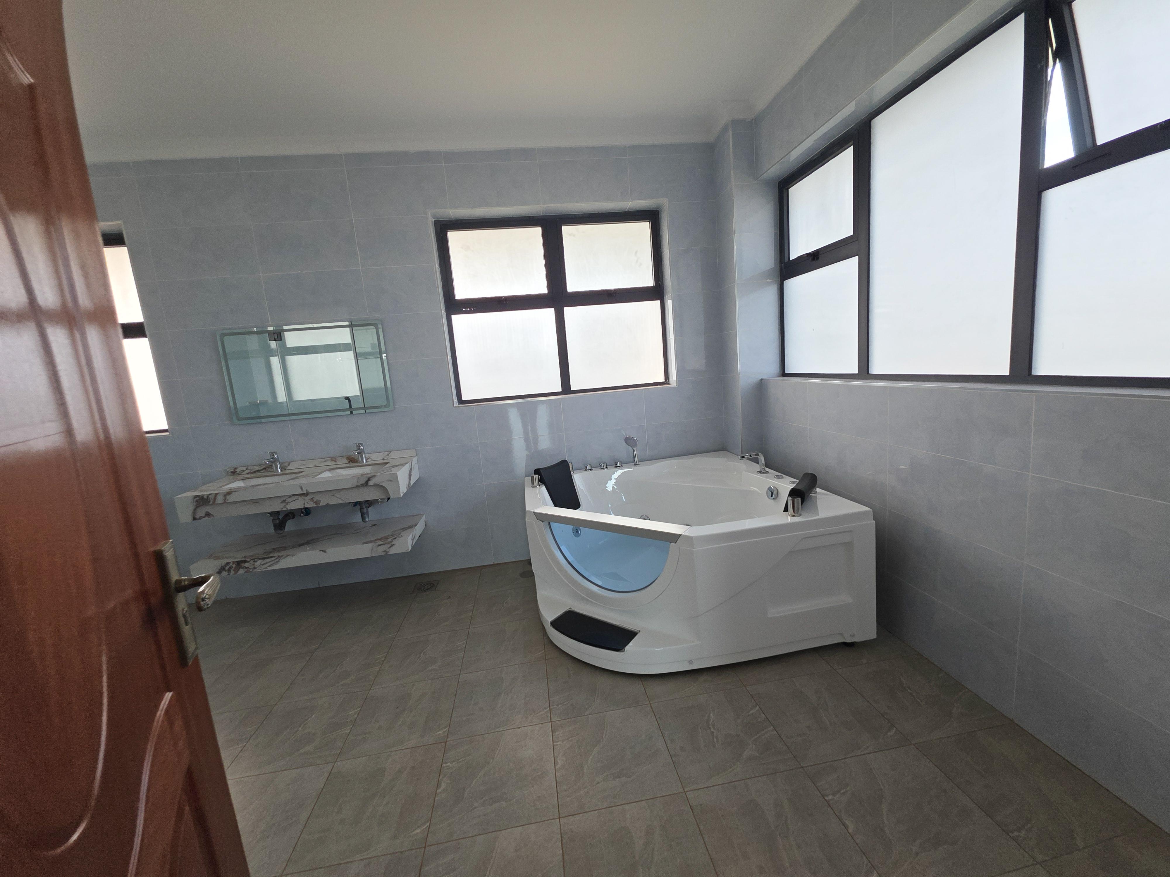 5 Bedroom House for Sale in Tatu City, Ruiru
