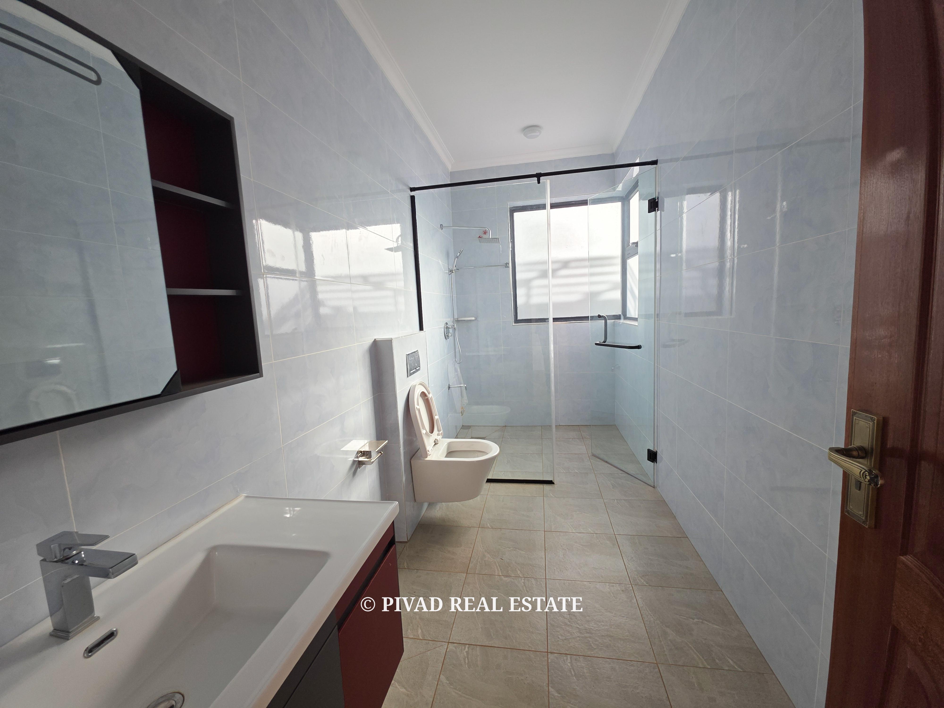 5 Bedroom House for Sale in Nyari