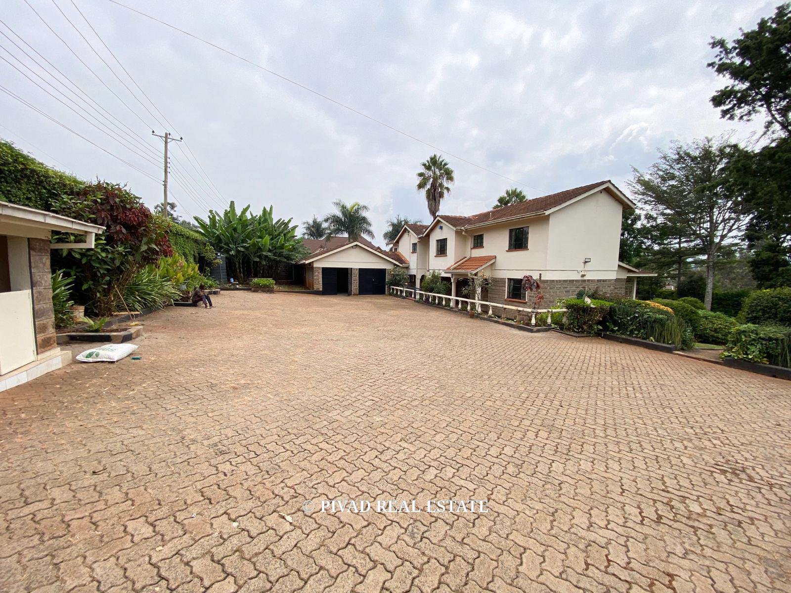5 Bedroom House For Rent in Runda