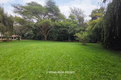 0.75 Acre Land Available For Sale in Off Riverside Drive