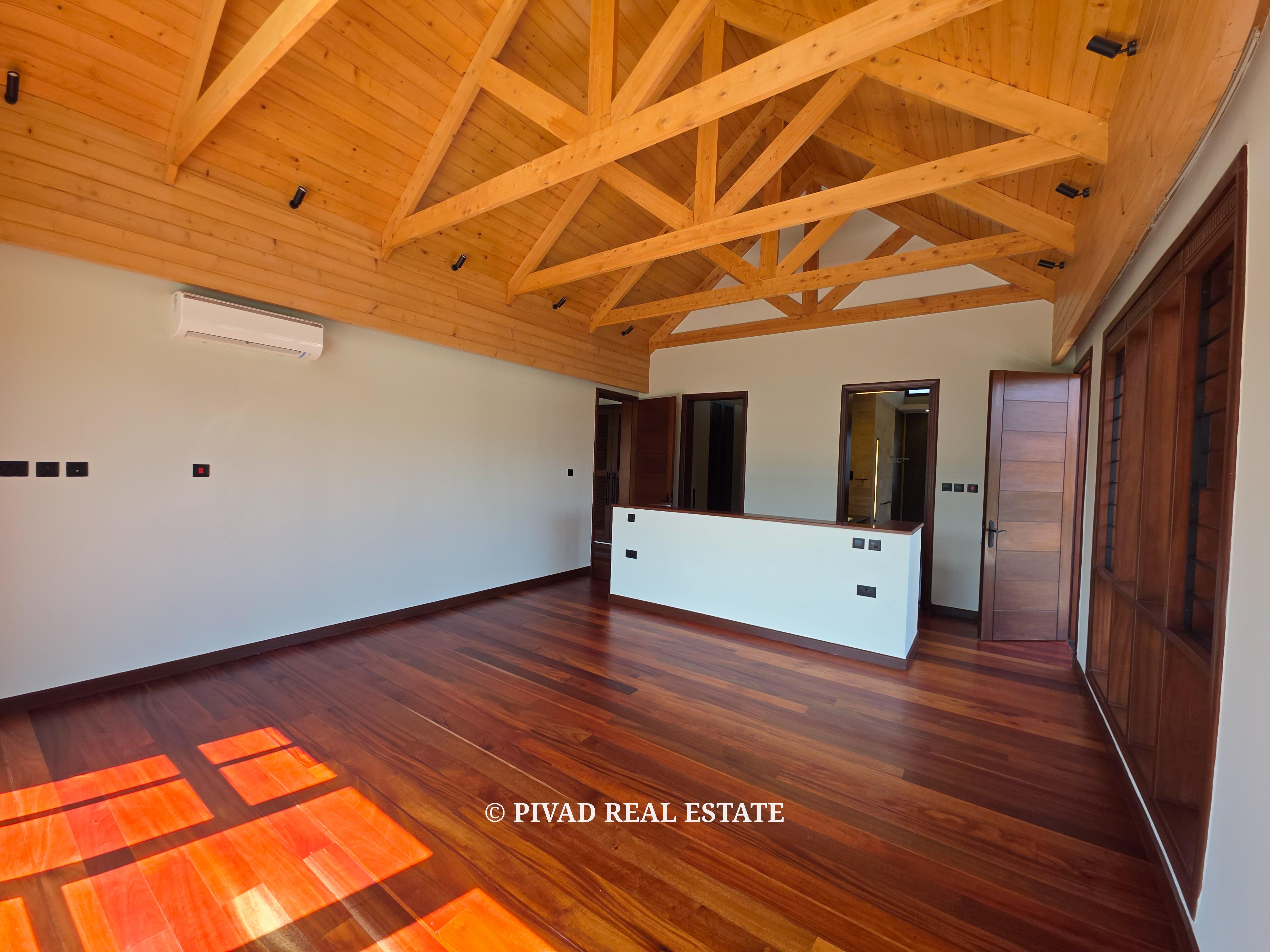 4 Bedroom House For Sale in Runda