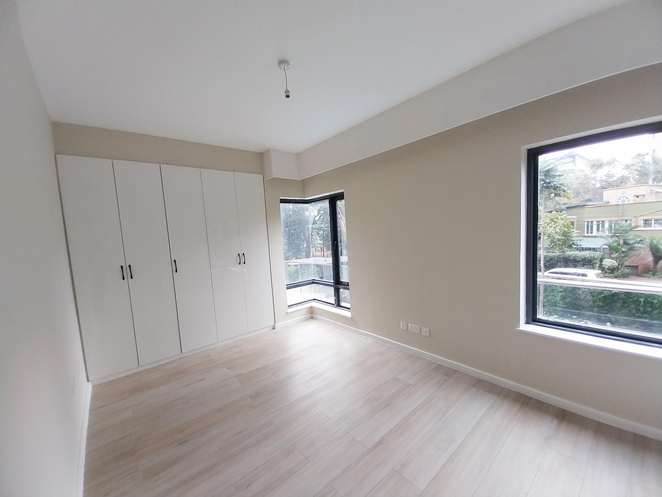 2 Bedroom Apartment Available For Rent in Riverside Square