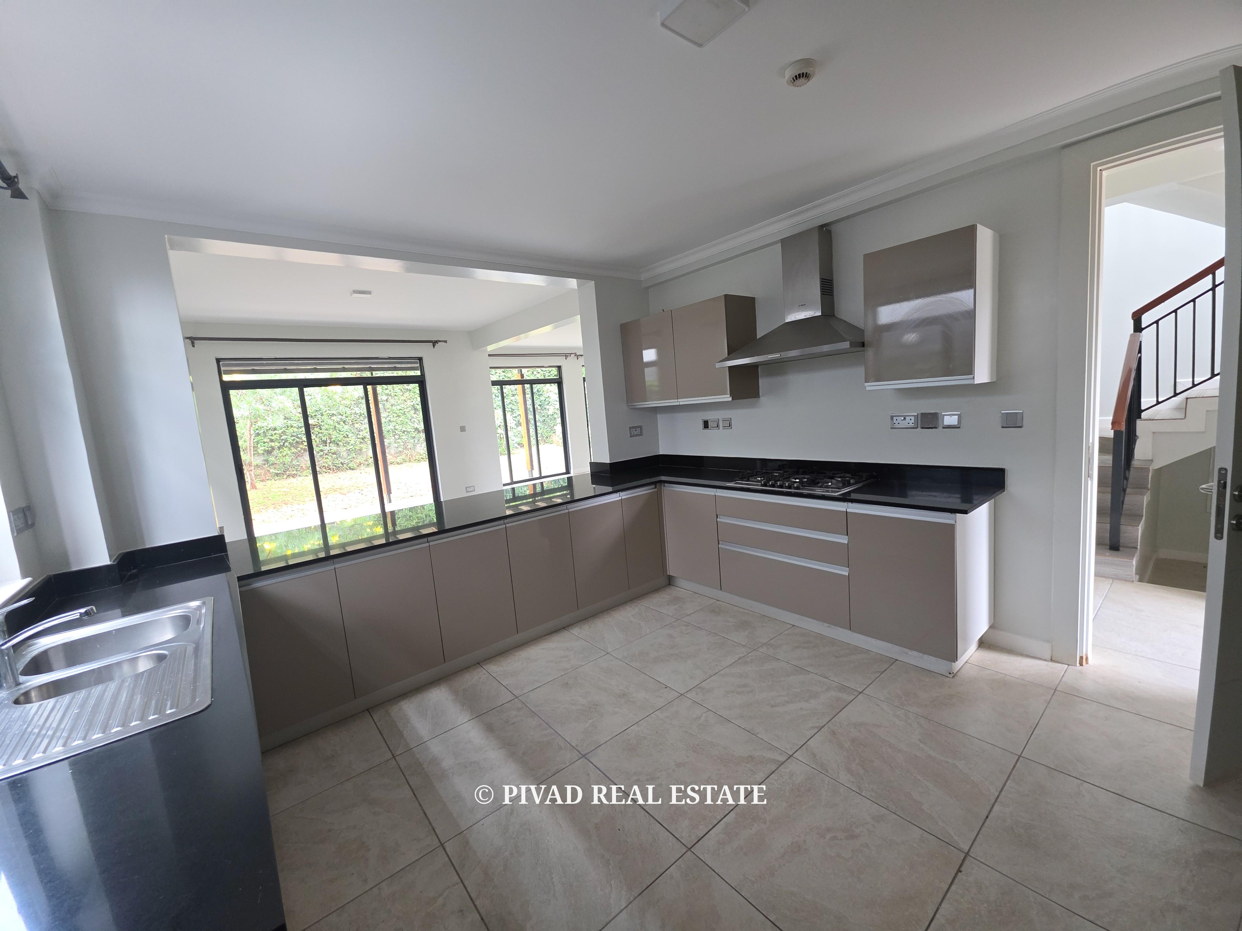 4 Bedroom House Available for Resale in Fivestar Paradise Runda