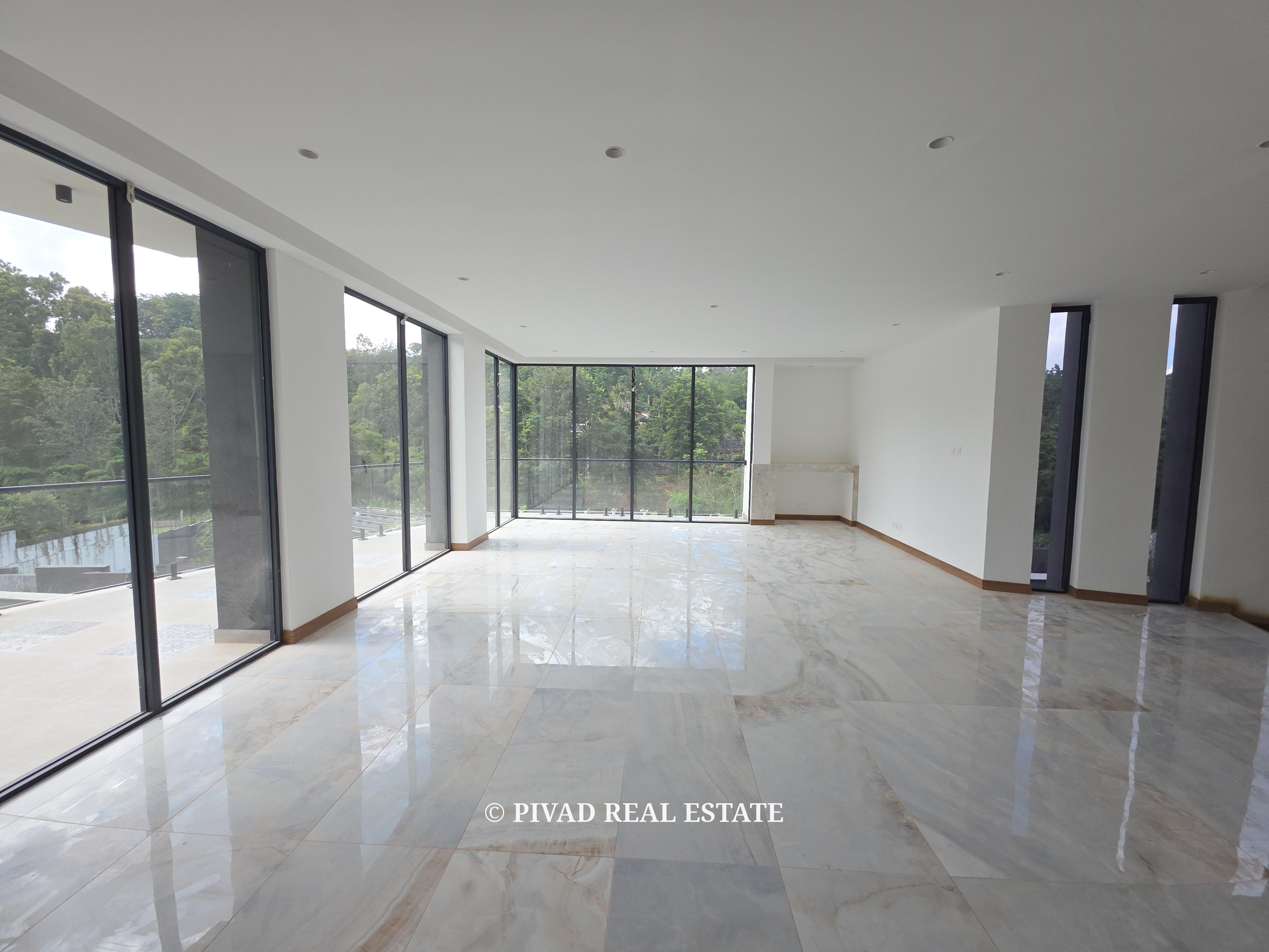 5 Bedroom House for Sale in Nyari