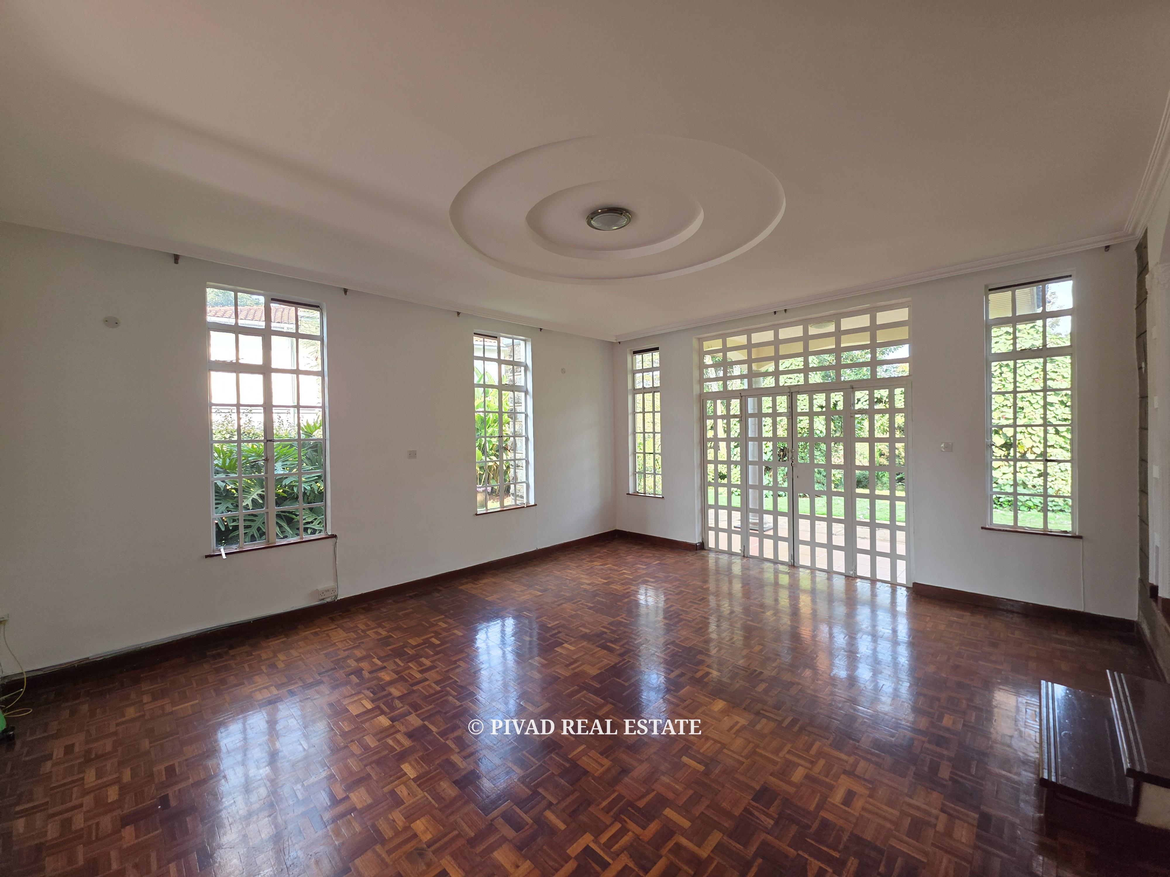 4 Bedroom House available for Sale in Rosslyn Estate